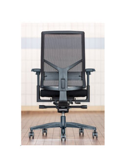 L&Ouml;FFLER office chair